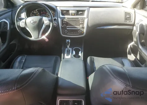 2017 Nissan Altima 2.5 from USA, damaged, VIN 1N4AL3APXHC272662